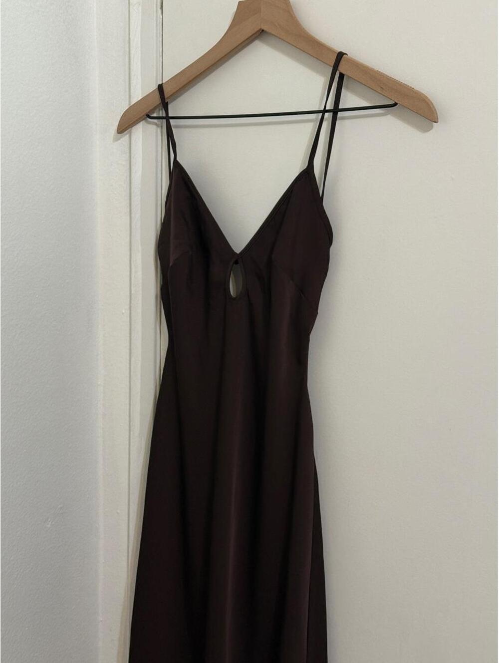 Aritzia Viral Duskfall Dress | rich mocha brown 🐻✨| Size M - Picture 2 of 7